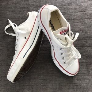 Women’s Converse low top